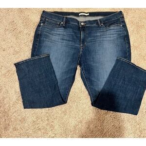 NWT Levi Classic Straight, Size 24W Short. From a Smoke‎ Free Home.